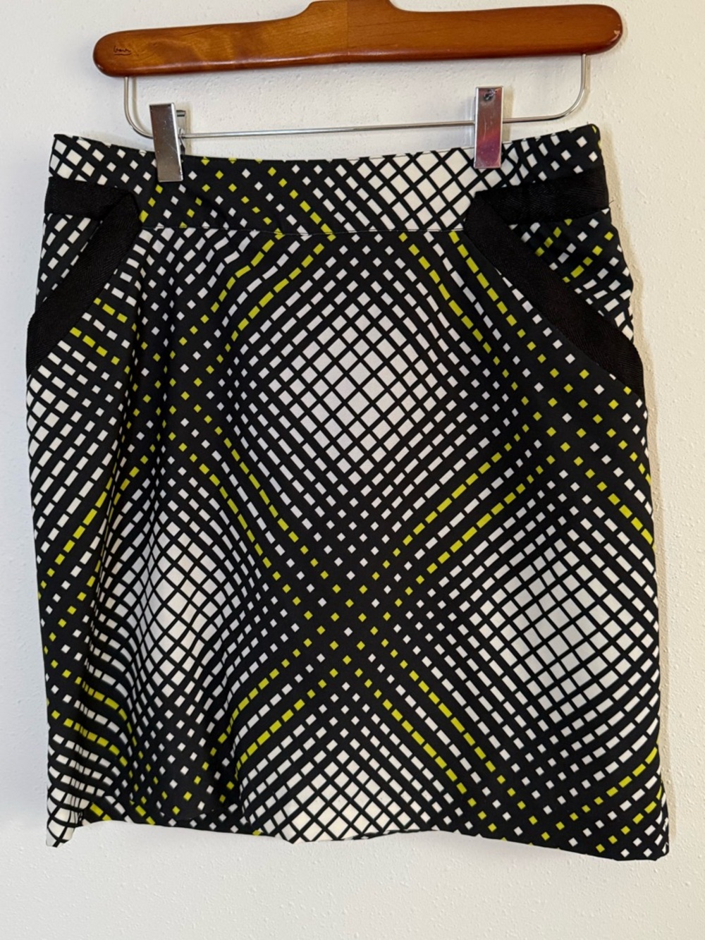 Michael Kors Geometric Mini Skirt Size M Black White Lime A-Line